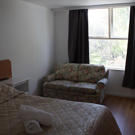 Coburg Motor Inn Мелбърн Екстериор снимка